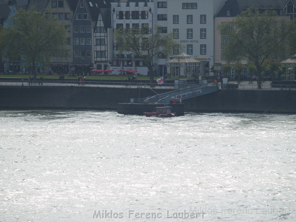 Uebungsfahrt Loeschboot und Ursula P07.JPG